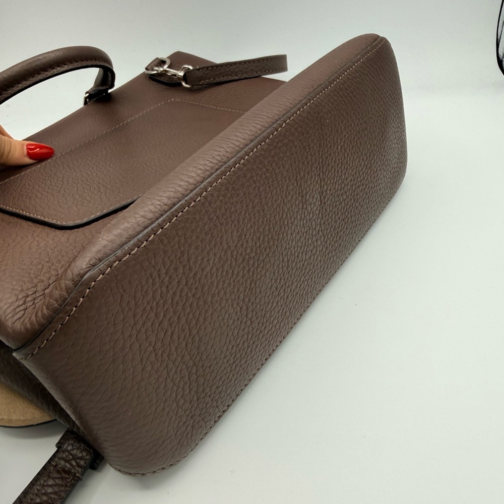 Louis Vuitton Volta bag in Taurillon leather - Picture 4 of 16